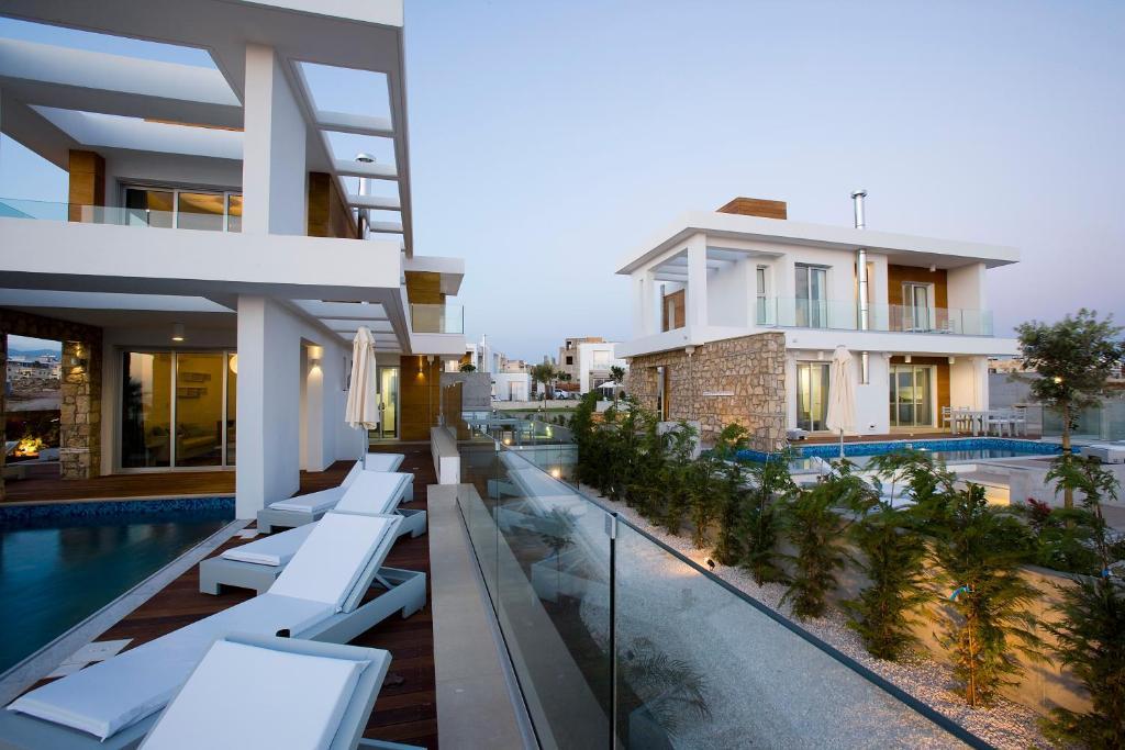 Paradise Cove Luxurious Beach Villas بافوس الغرفة الصورة