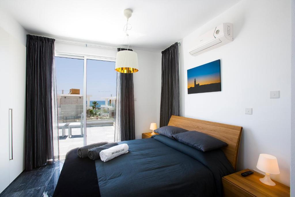 Paradise Cove Luxurious Beach Villas بافوس الغرفة الصورة